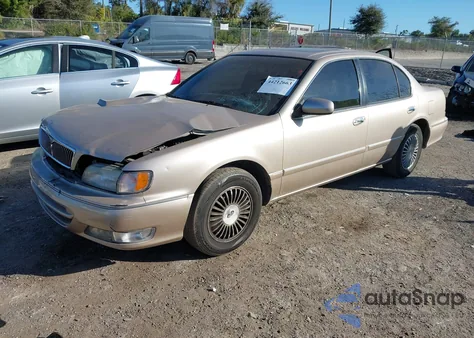 1997 Infiniti I30 Touring z USA, uszkodzony, nr VIN JNKCA21D3VT515652